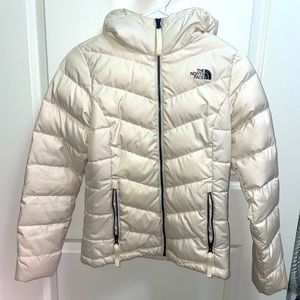 The North Face Women’s Beige 550 Lined Puffer Jacket Goose Down